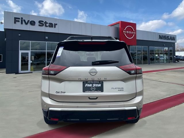 Used 2026 Gold Nissan Platinum image 4