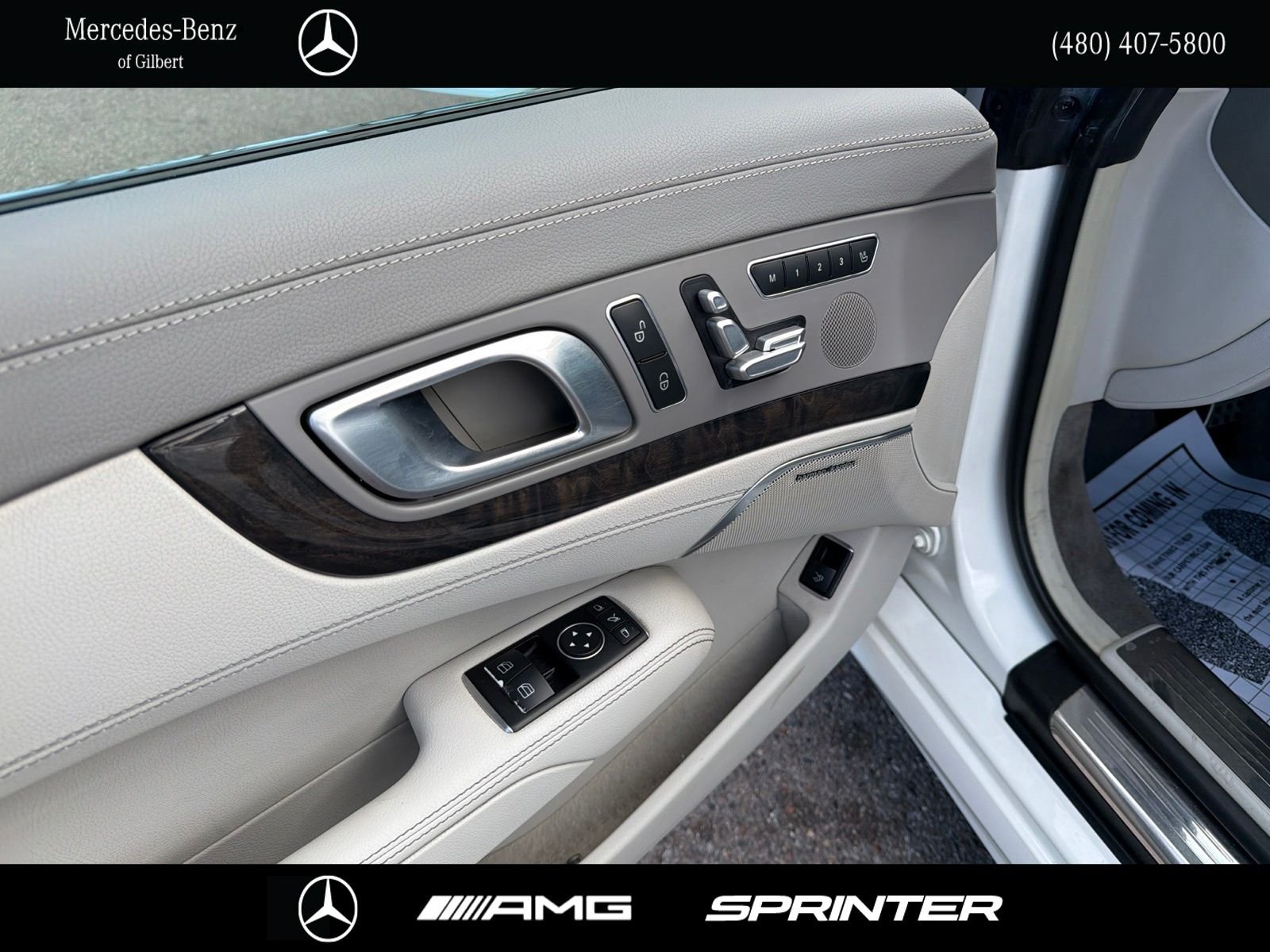 Used 2015  Mercedes-Benz SL 400 Roadster image 13