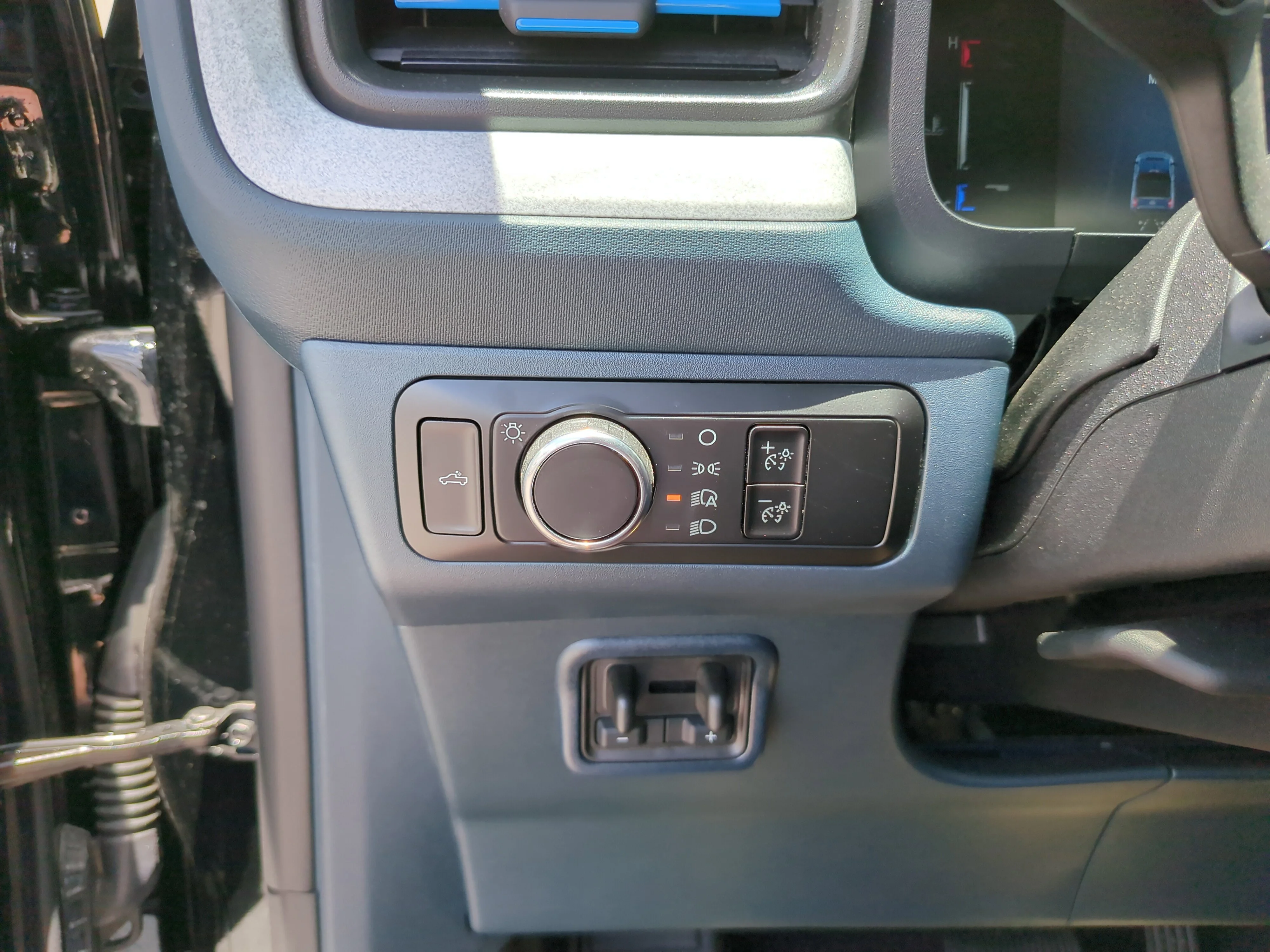 2025 Ford Maverick XLT - Photo 26
