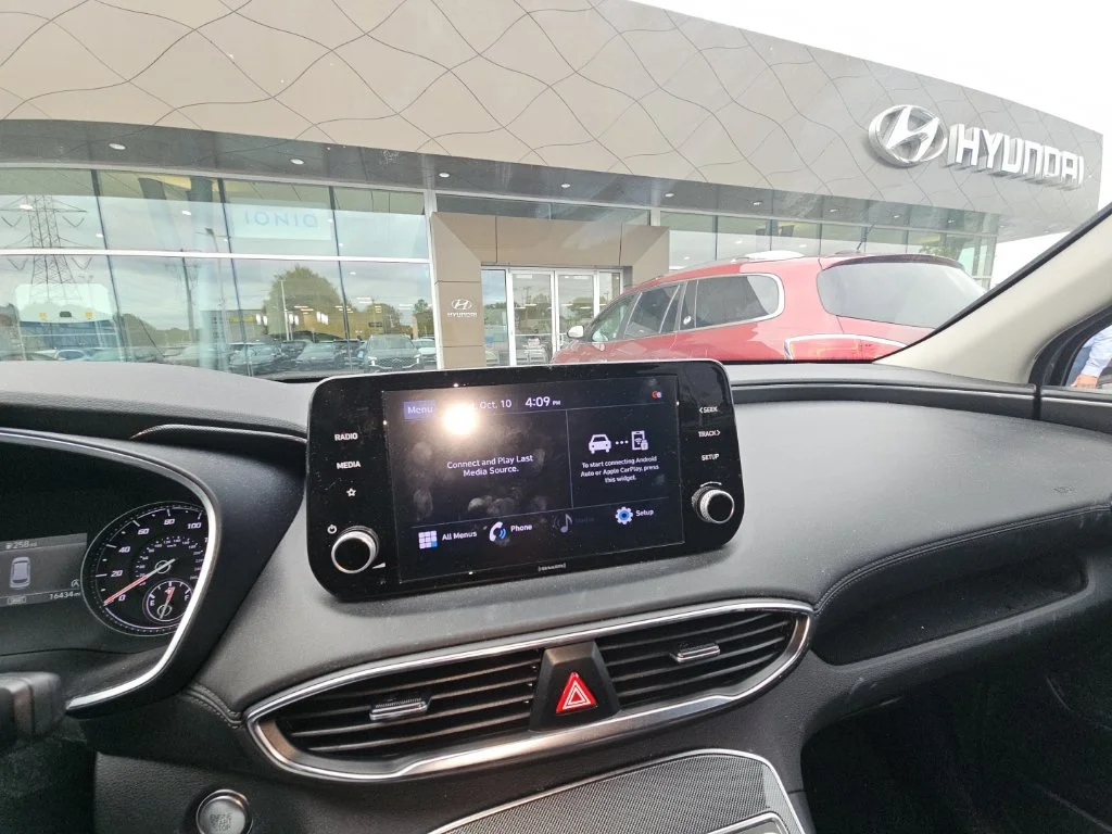 Used 2022 Gray Hyundai SEL image 16