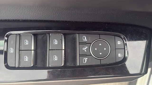 Used 2023 Pearl White Tricoat Nissan Platinum image 13