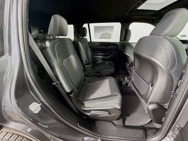 New 2025 Baltic Gray Metallic Clear-Coat Exterior Paint Jeep Laredo image 27