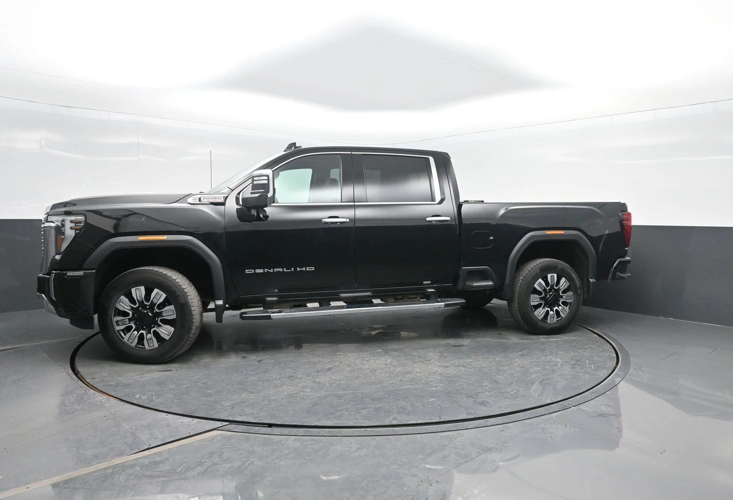 2024 GMC Sierra 4WD Crew Cab Standard Box Denali's photo