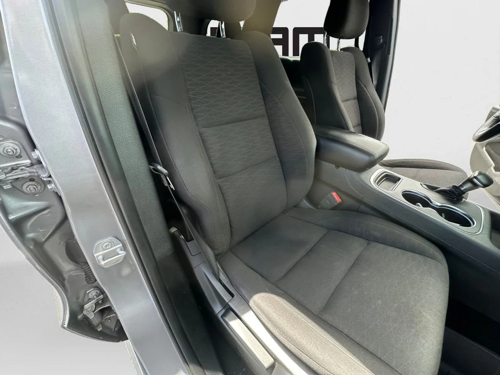 Used 2019 Silver Dodge SXT image 25