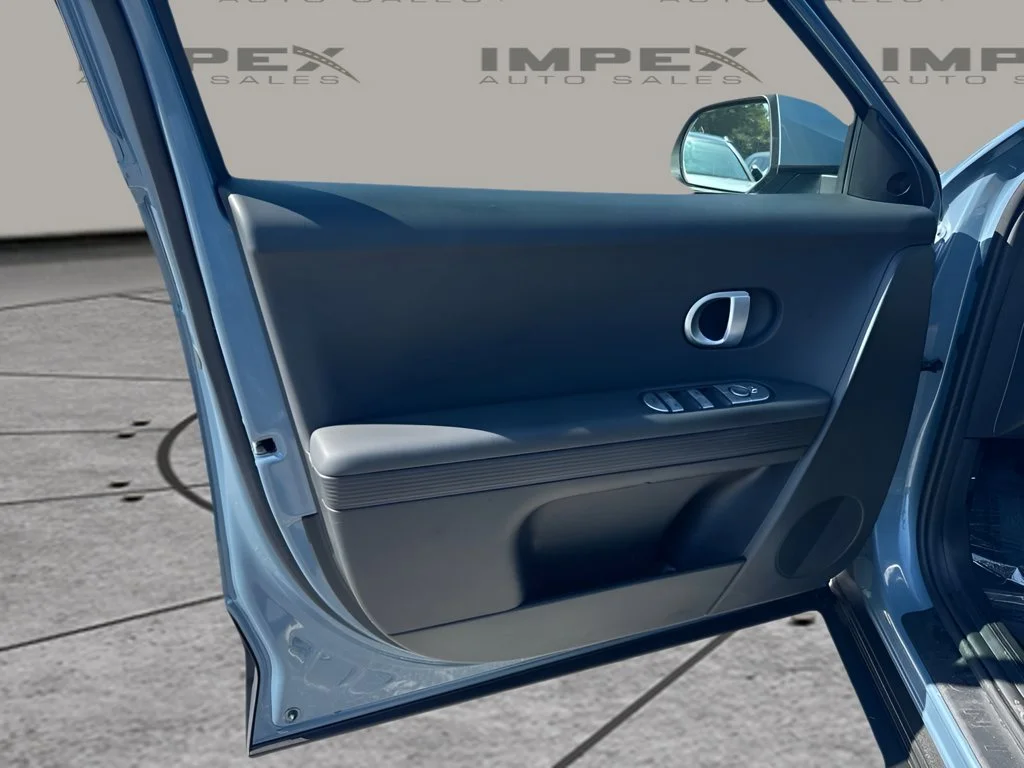 Used 2023 Blue Hyundai SE image 20