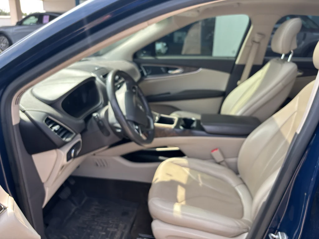 Used 2019 Blue Lincoln Reserve image 4