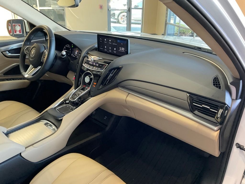 Used 2024  Acura Base image 19