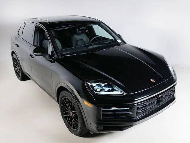 New 2026 Chromite Black Metallic Porsche  image 30