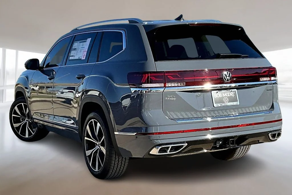 New 2026 Pure Gray Volkswagen 2.0T SEL Premium R-Line image 3