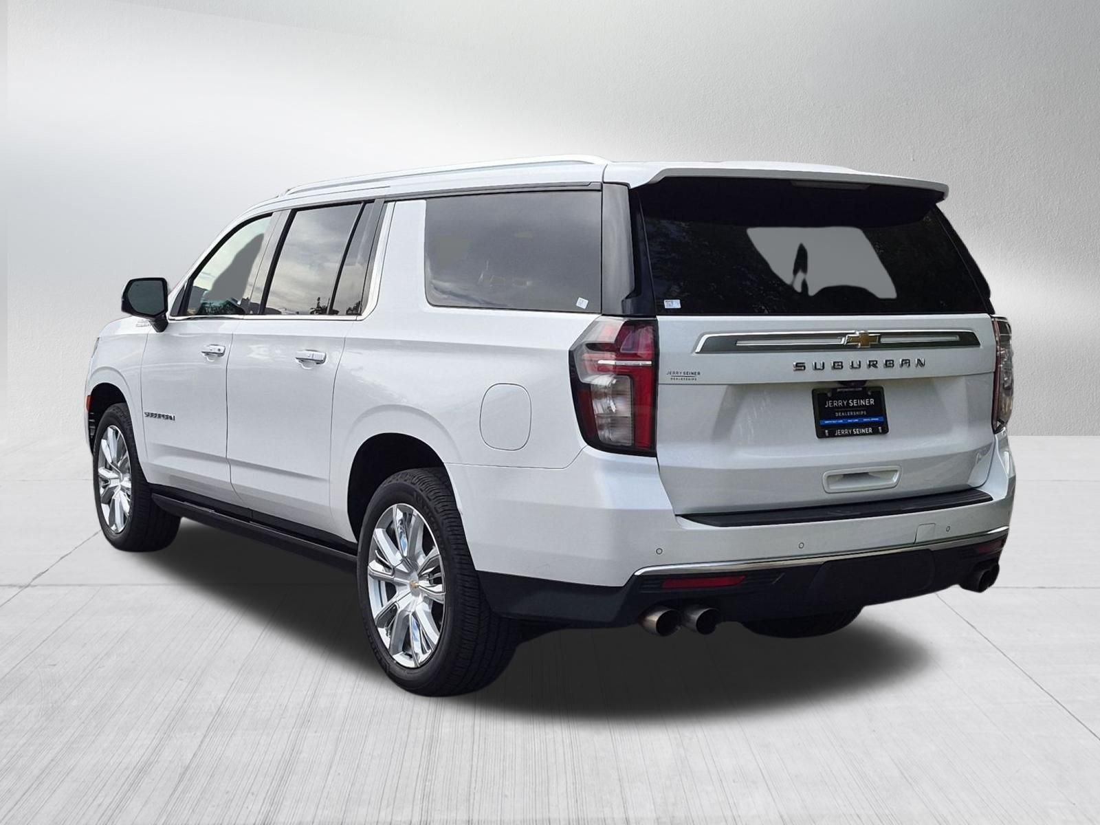 Certified Used 2021 Iridescent Pearl Tricoat Chevrolet High Country image 4