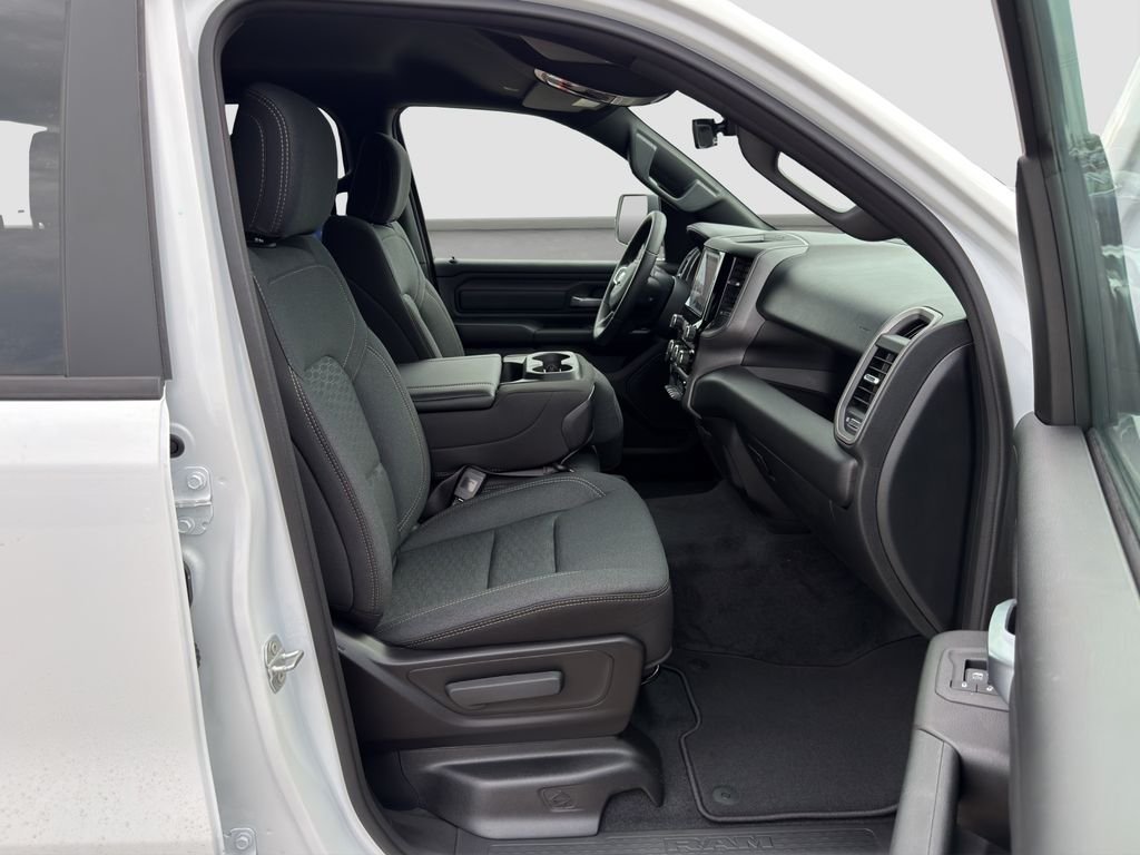 New 2026 Bright White Clearcoat RAM Tradesman image 18