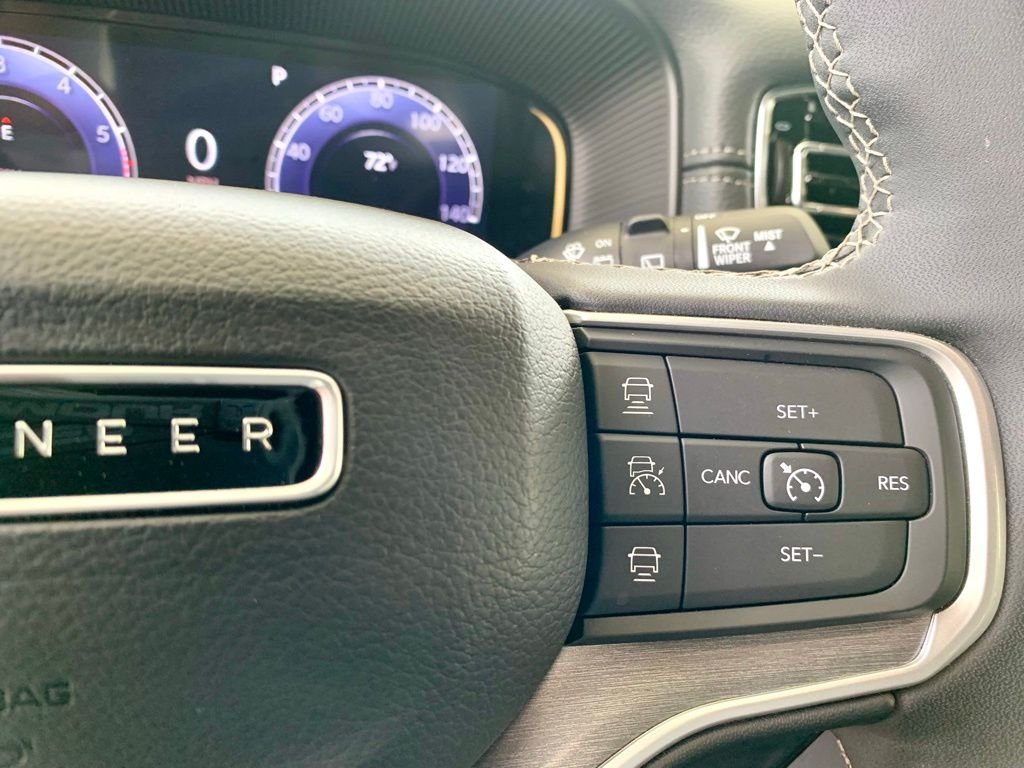 Used 2025 White Jeep Series II image 37