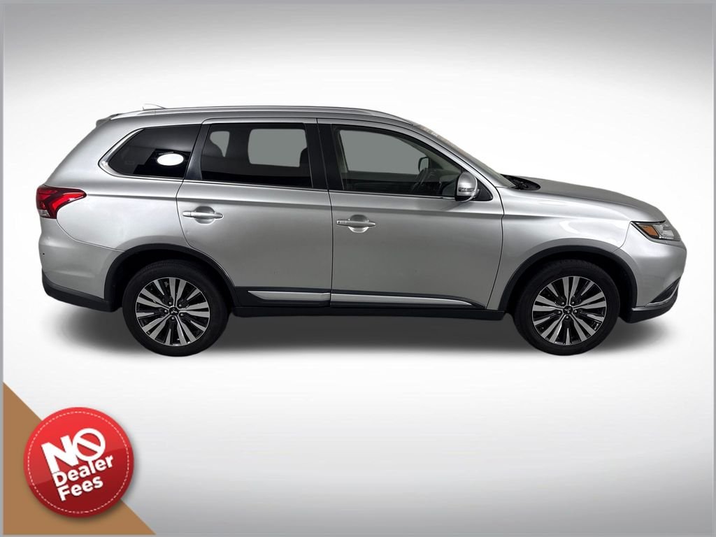 Used 2019 Gray Mitsubishi SEL image 2