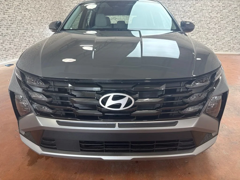 New 2026 Hampton Gray Hyundai SE image 2