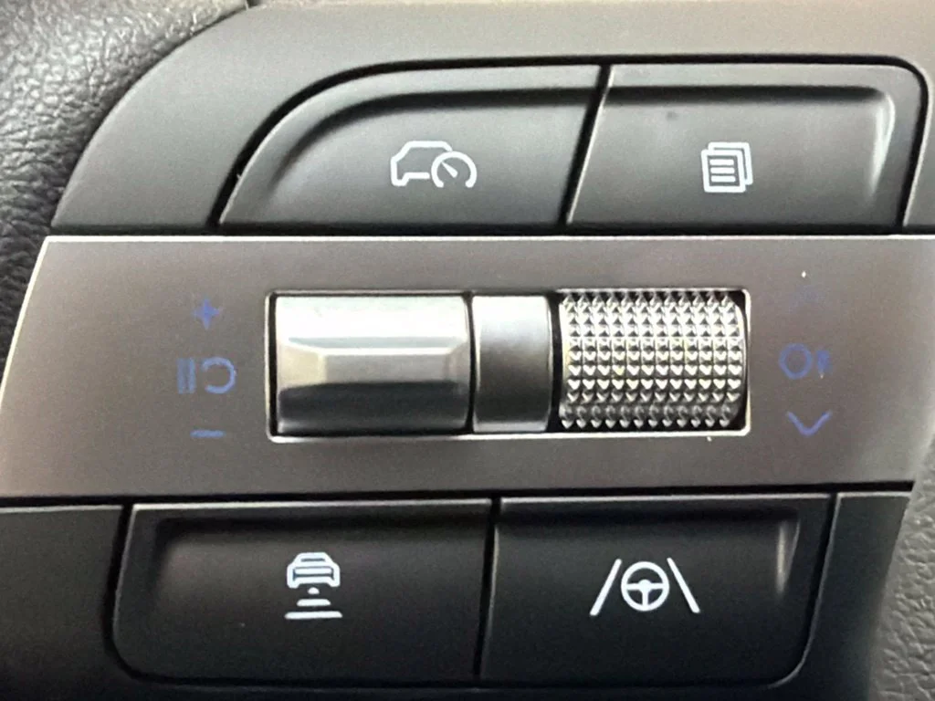 New 2026 Phantom Black Hyundai SEL Plus image 21