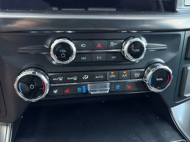 New 2026 Carbonized Gray Metallic Ford Lariat® image 18