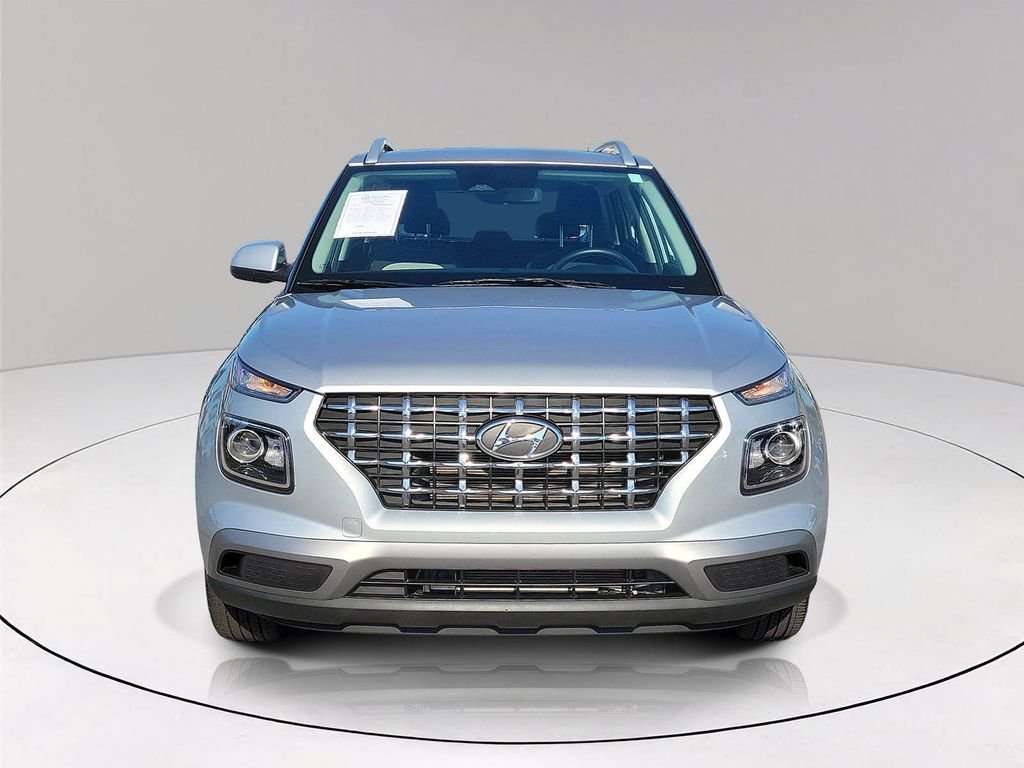 2023 Hyundai Venue SEL IVT's photo