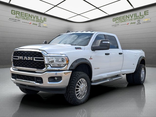 2024 Ram 3500 Big Horn 6.7L Cummins 4X4 DRW Crew Cab