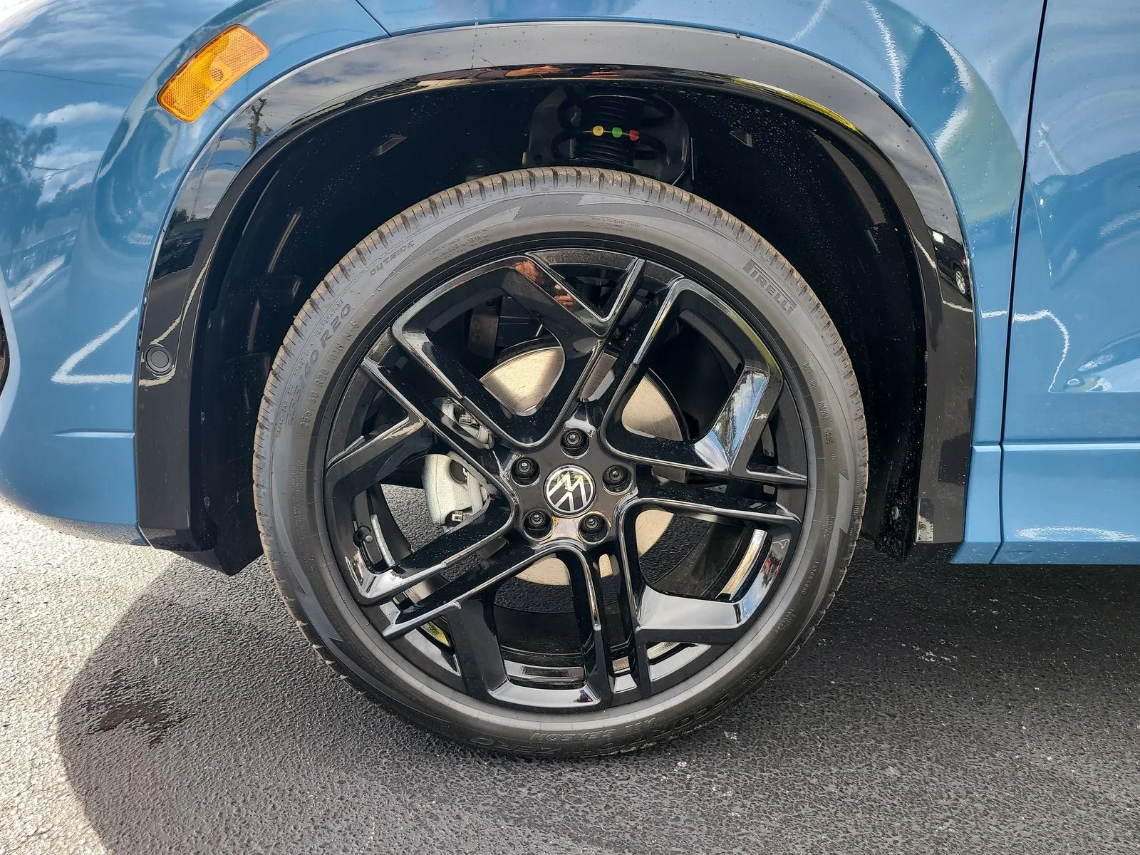 New 2026 Monterey Blue W/Deep Black Roof Volkswagen 2.0T SE R-Line Black image 10