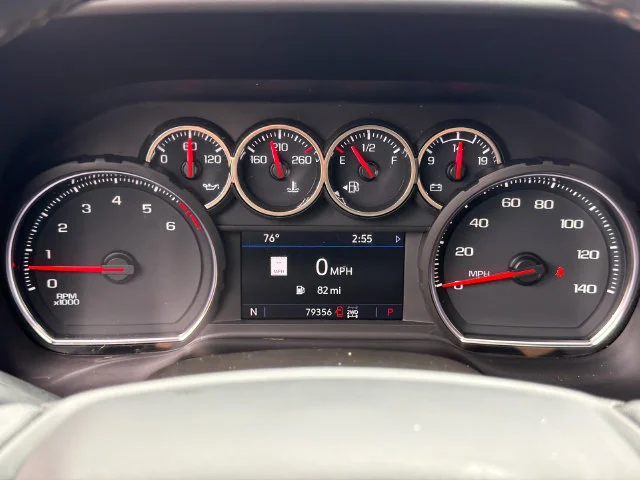 Used 2021 MIDNIGHT BLUE METALLIC Chevrolet Z71 image 28