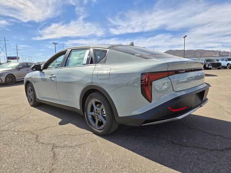 New 2026 Morning Haze Kia LXS image 4