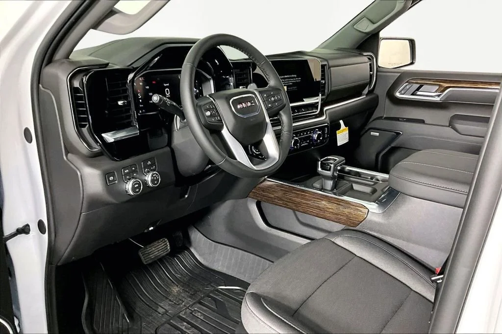 New 2026 Summit White GMC Elevation image 8