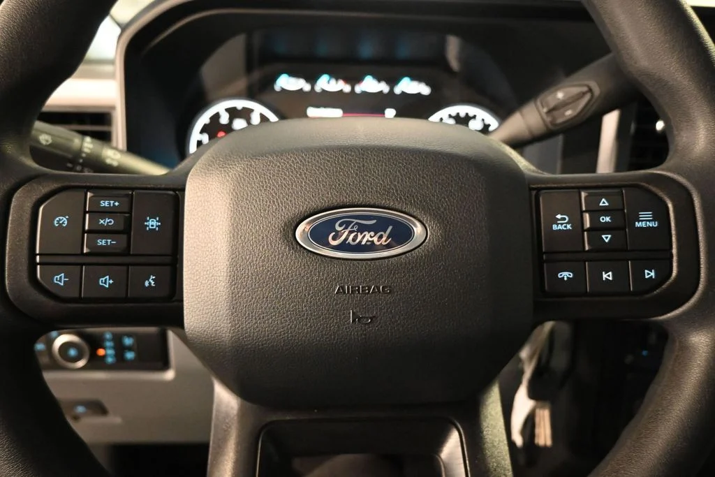 New 2026 Oxford White Ford XL image 13