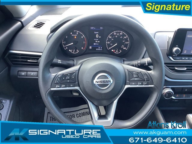 Used 2022 Brilliant Silver Metallic Nissan 2.5 S image 12