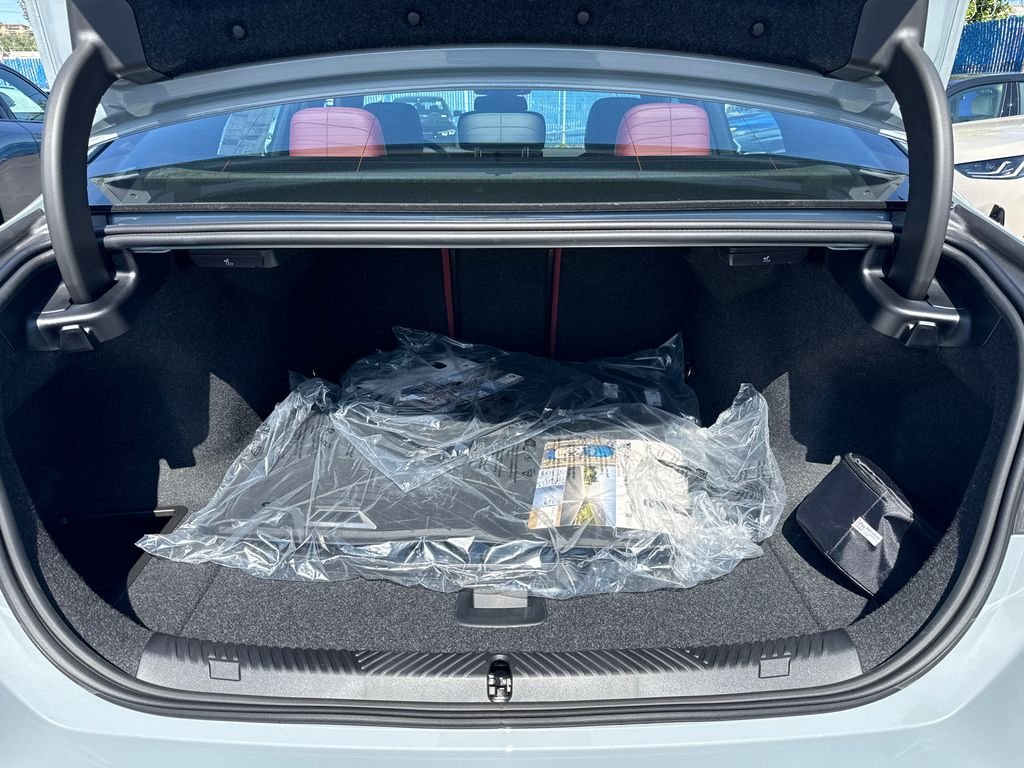 New 2027 Gray BMW xDrive40 image 11