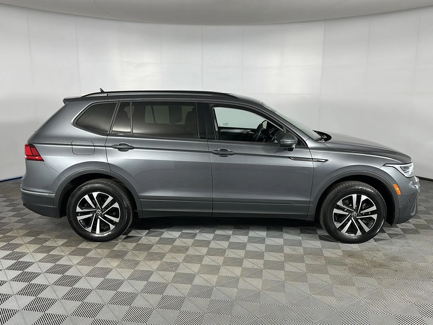 Used 2024 Platinum Gray Metallic Volkswagen S image 14