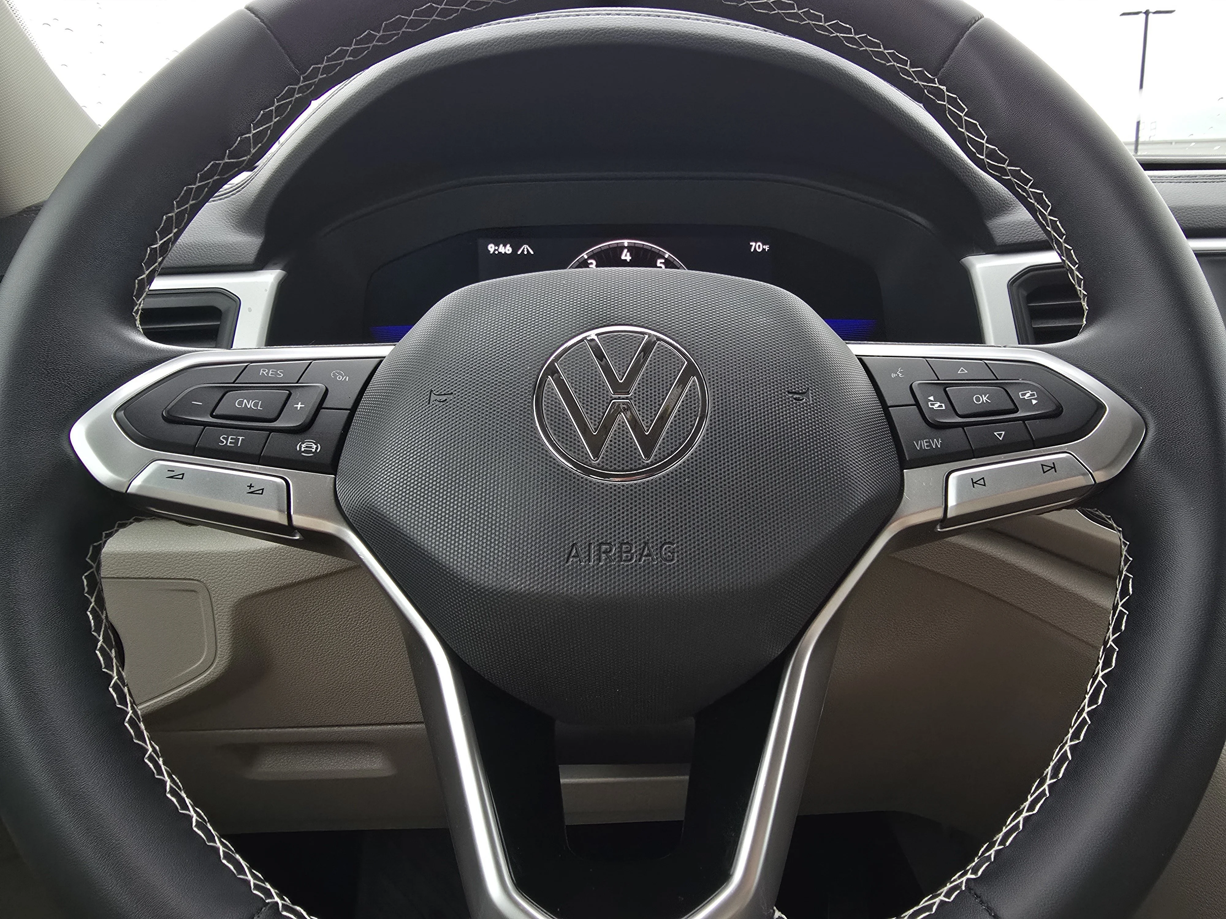 Certified Used 2022 Pure White Volkswagen 2.0T SE image 23