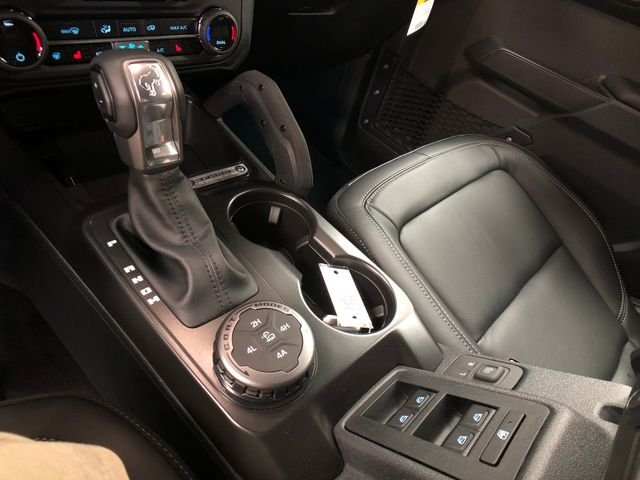 New 2026 Avalanche Gray Ford Outer Banks® image 18