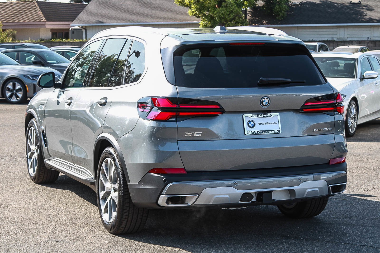New 2026 Skyscraper Grey Metallic BMW xDrive50e image 4