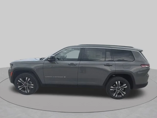 New 2027 Sting-Gray Clearcoat Jeep Limited image 6