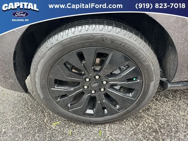 Used 2025 Gray Ford Platinum image 13