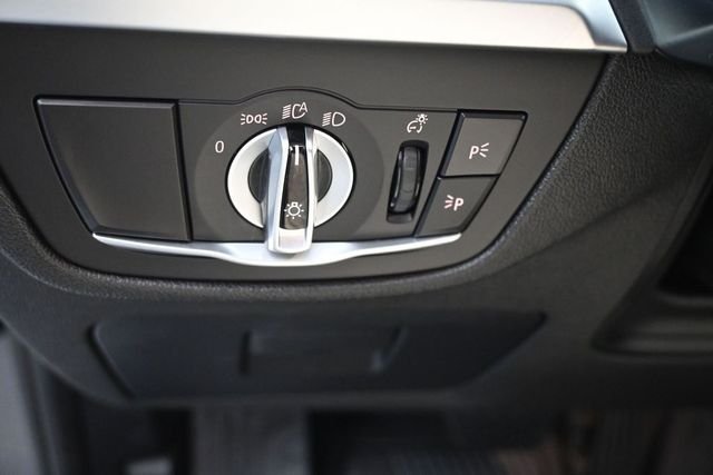 Used 2024 Black BMW sDrive30i image 20