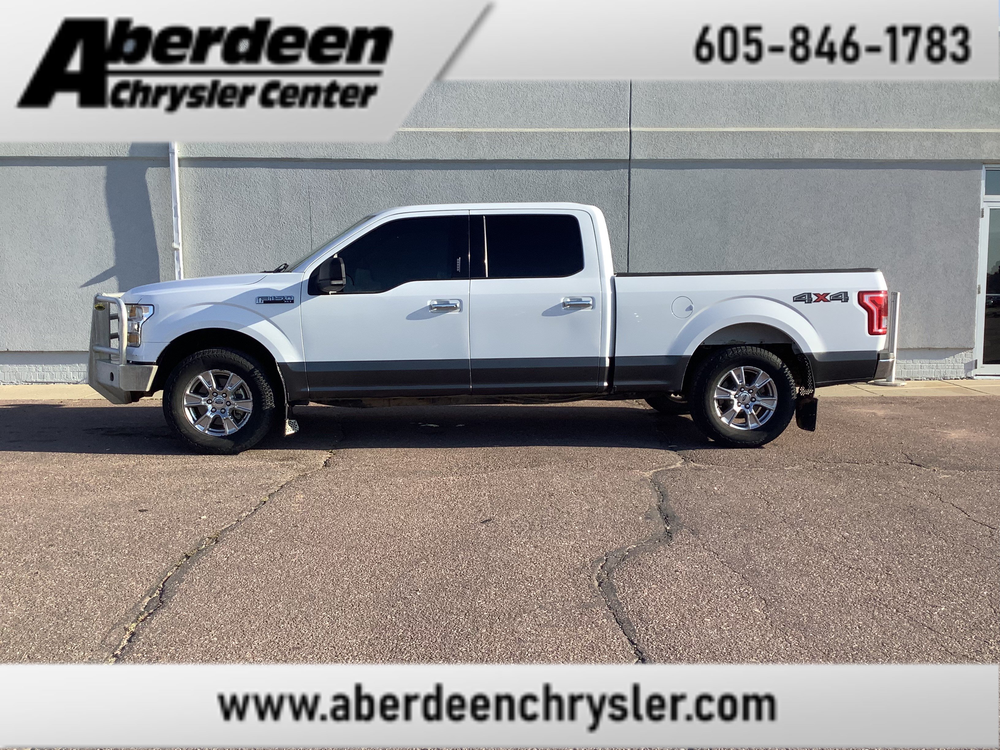 Used 2017 White Ford XLT image 1