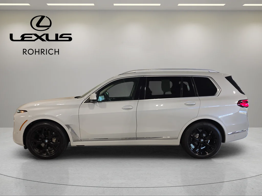 2023 BMW X7 40i - Photo 9