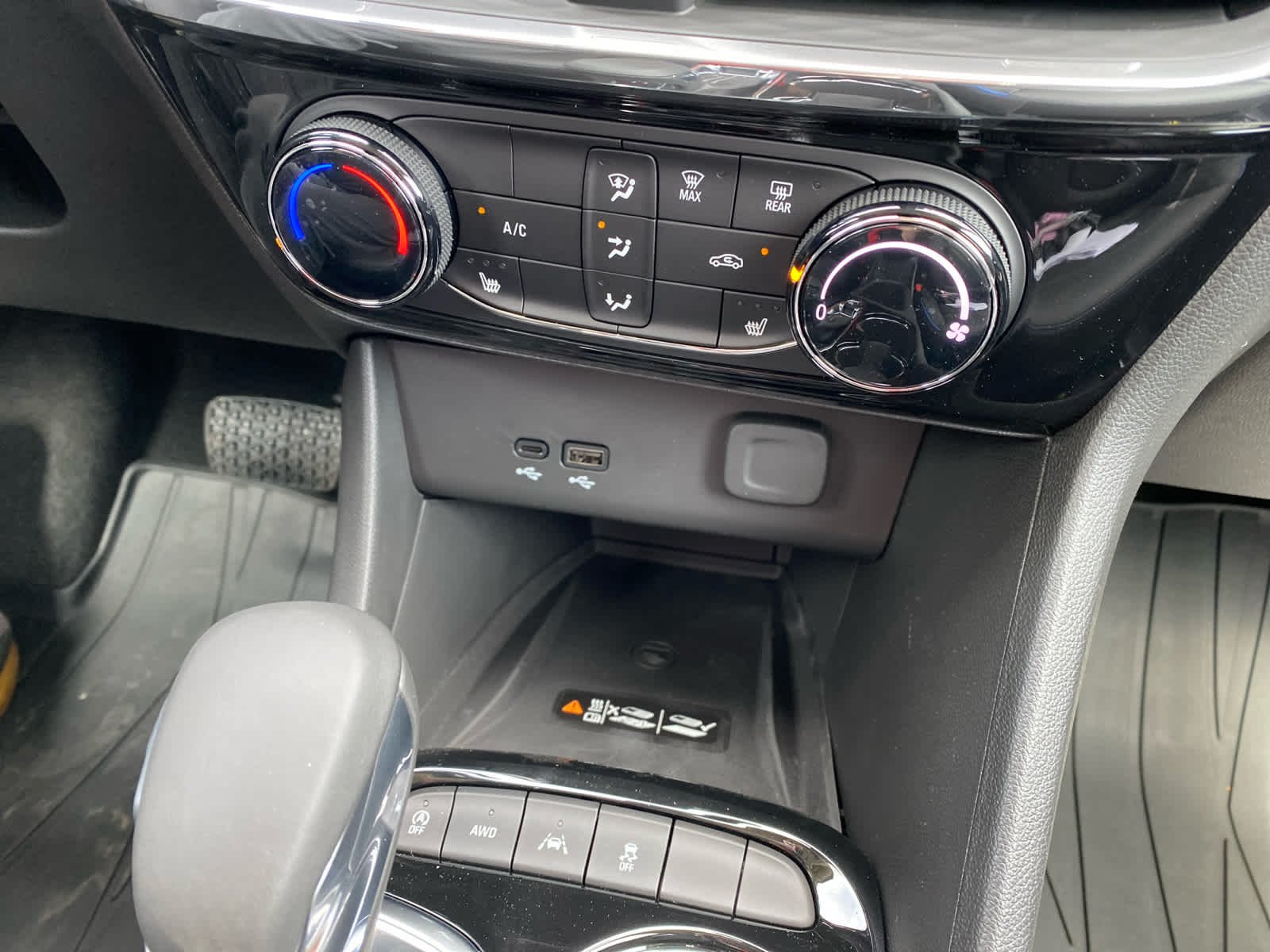 2026 Buick Encore GX Sport Touring - Photo 18