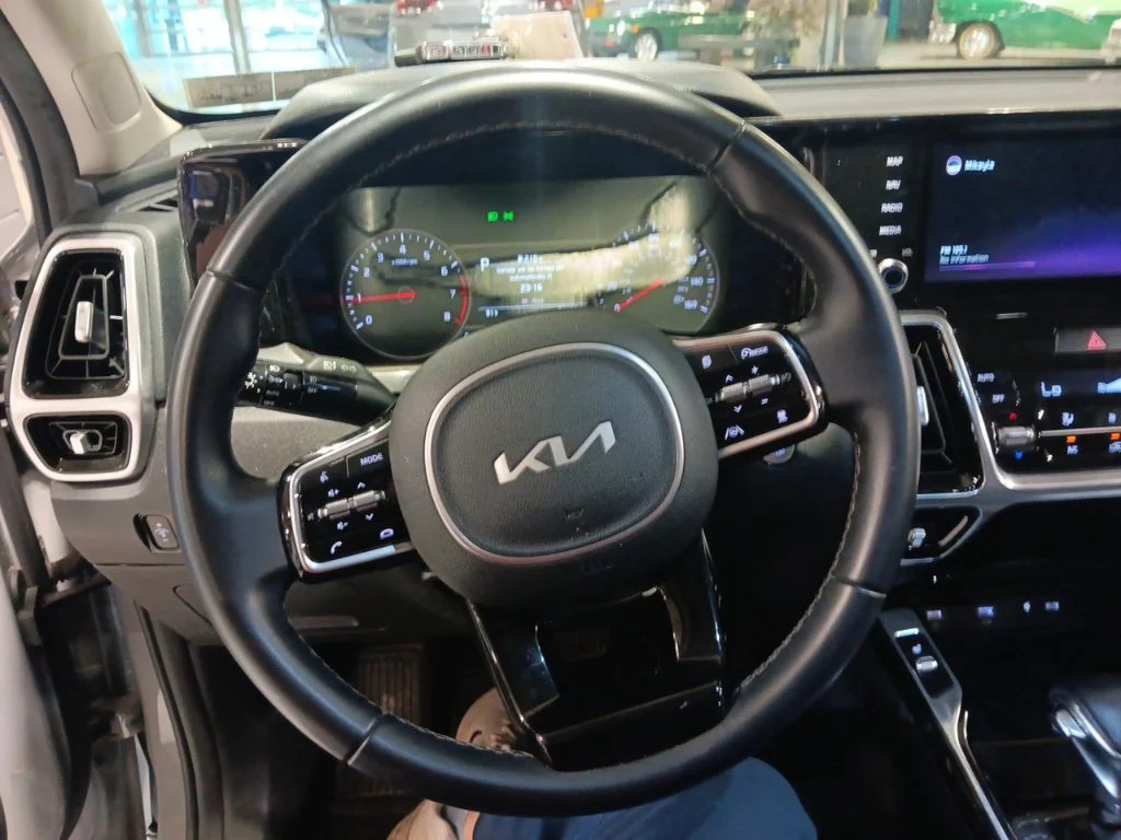 Used 2022 Gray Kia SX image 5