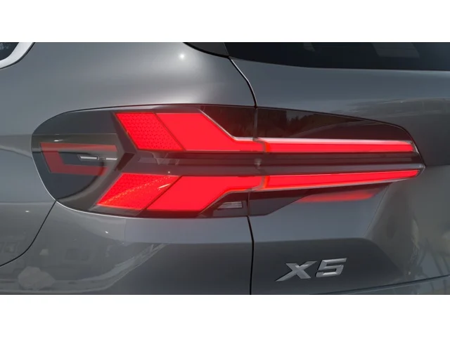 2026 BMW X5 50e - Photo 8
