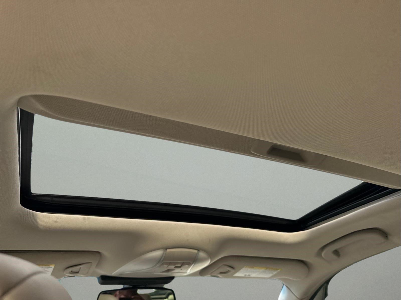 2011 INFINITI M 37 - Photo 11