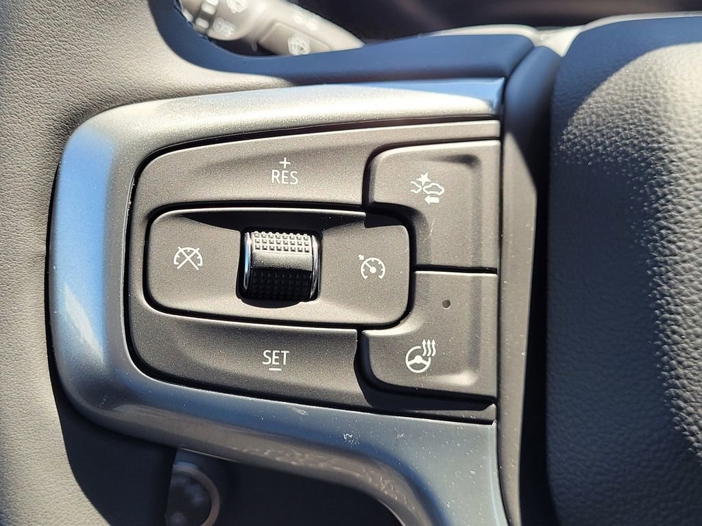 2025 Chevrolet Silverado 1500 LT - Photo 14