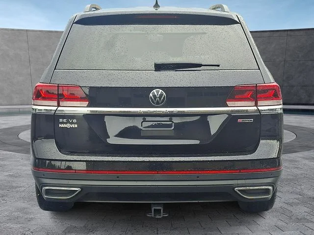 Used 2021 Black Volkswagen 3.6L V6 SE w/Technology image 3