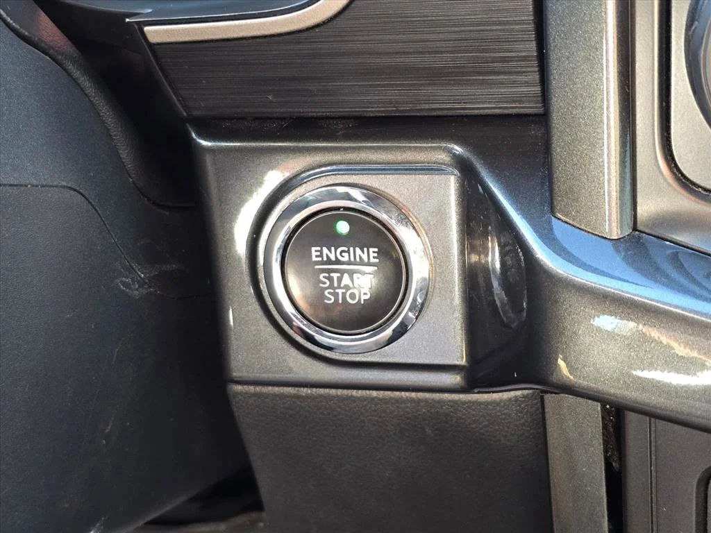 Used 2021  Ford XLT image 19