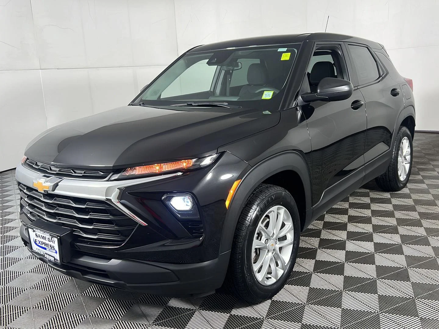 Used 2025 Mosaic Black Metallic Chevrolet LS image 19