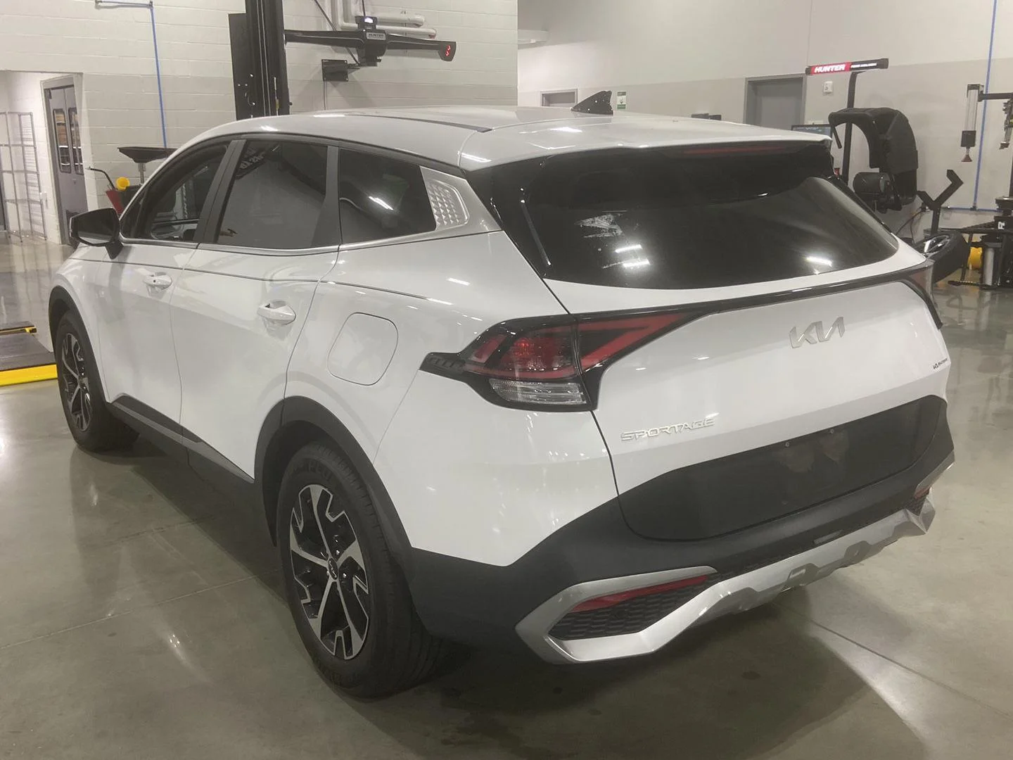 Used 2023 Glacial White Pearl Kia EX image 7