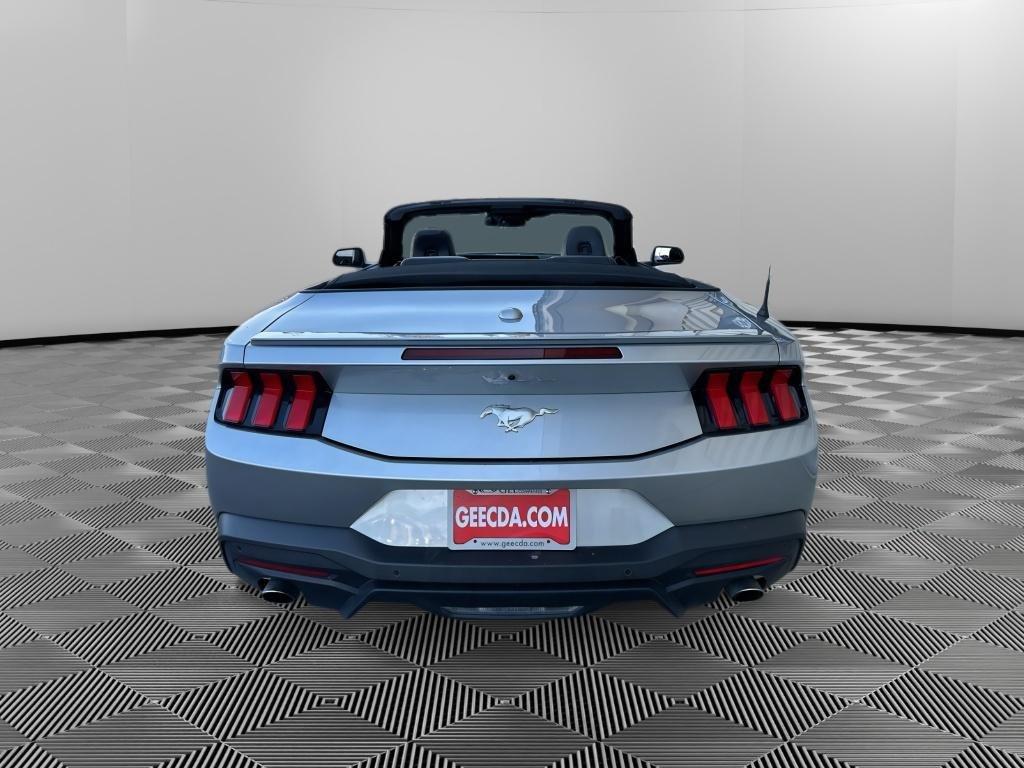 Used 2025 Iconic Silver Metallic Ford EcoBoost Premium image 5