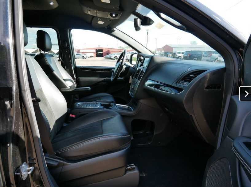 Used 2019 Black Onyx Crystal Pearlcoat Dodge SXT image 8