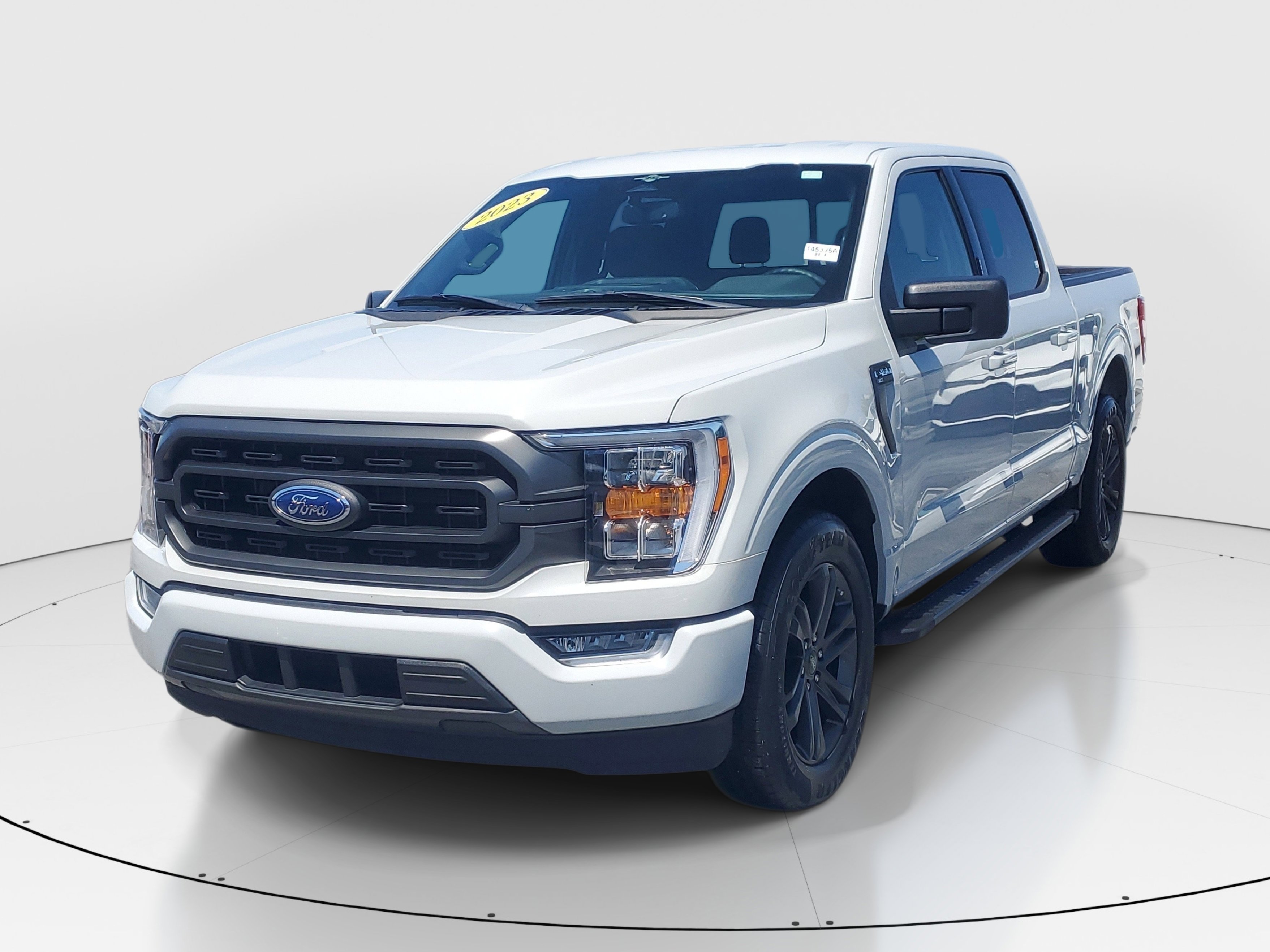 Used 2023 Avalanche Ford XLT image 3